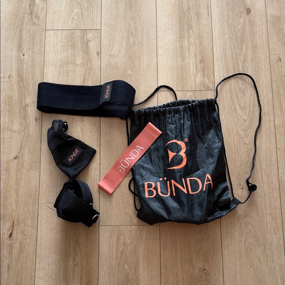 Black and Pink Fitness Set